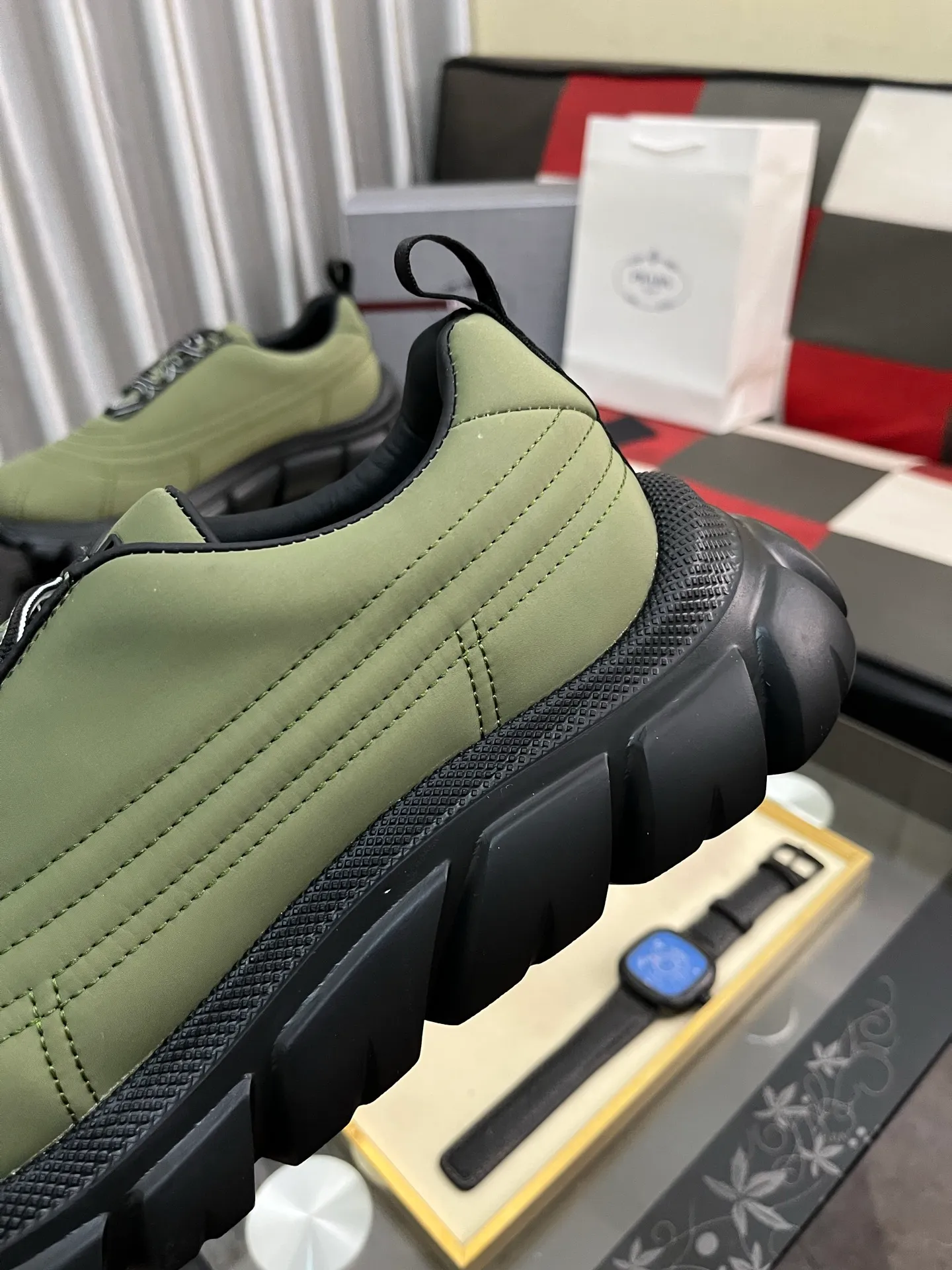 Men's shoes 💰560⌚️⌚️【PRADA】Prada - high-end quality original order 🔍🔍🔍 casual sports shoes - Upper: imported 🔝 Napa calfskin, pebbled calfskin, branded epoxy hollow mesh canvas, shoe body sewn with branded metal fasteners - Lining: water-dyed cowhide - Outsole: ultra-light TPU foam rubber; two-color molded outsole -Ultra-high quality control, fine workmanship, highlighting (high-end, nobility, class) -Size: 38-445️⃣colors available